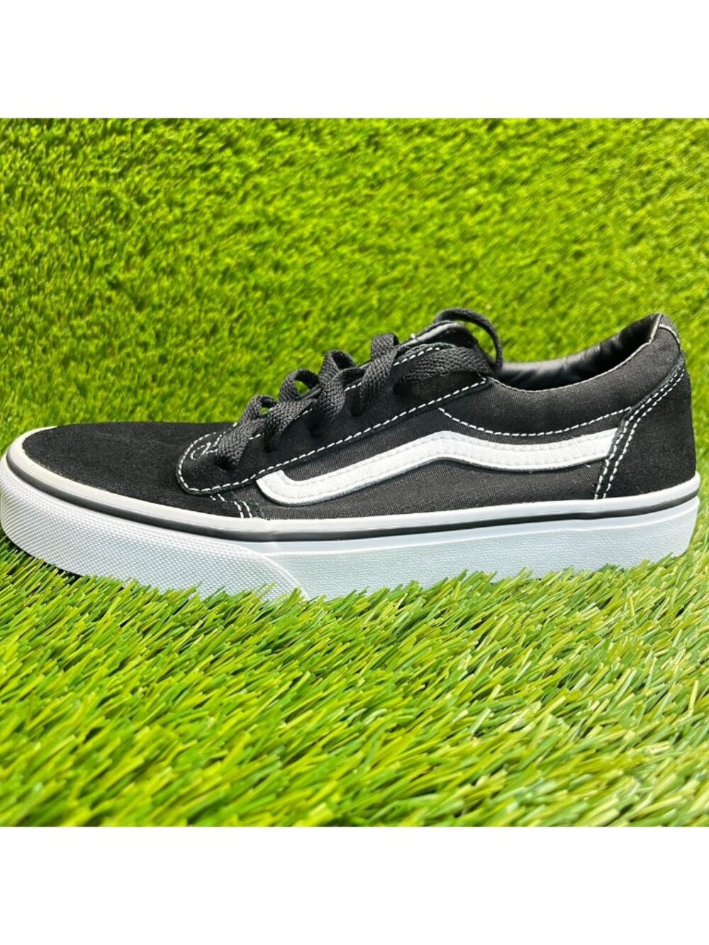 Vans Old Skool Boys Size 5Y Black White Athletic Walking Skate Shoes Sneakers
